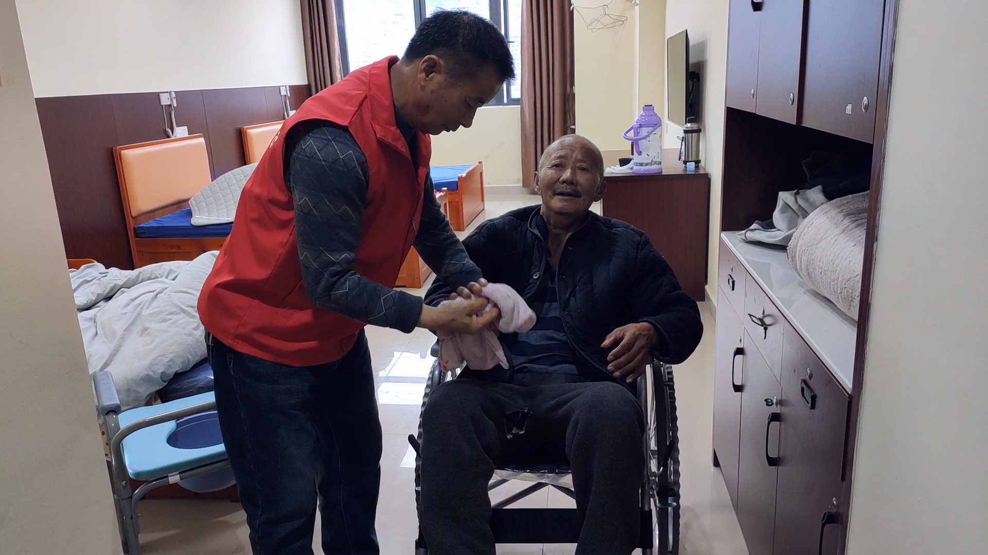 ���տ�ʱks���Ϲ�ҵ���޹�˾,��ʱks����